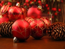 
一堆红色圣诞彩球图片
