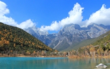 玉龙雪山蓝月谷景色图片