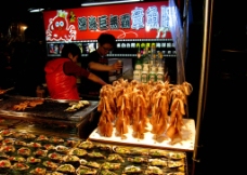 台湾小吃台湾高雄六合夜市海鲜小吃摊图片